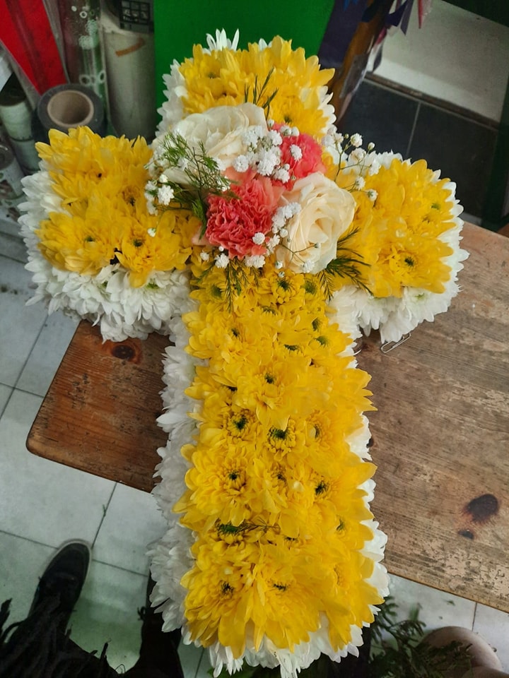 Funeral/Cemetery Arrangement Cross